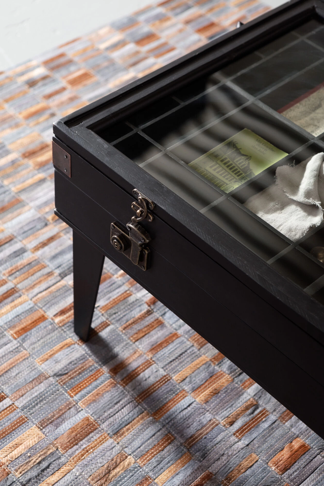 Couchtisch Collector Schwarz 122x55cm – Bild 4