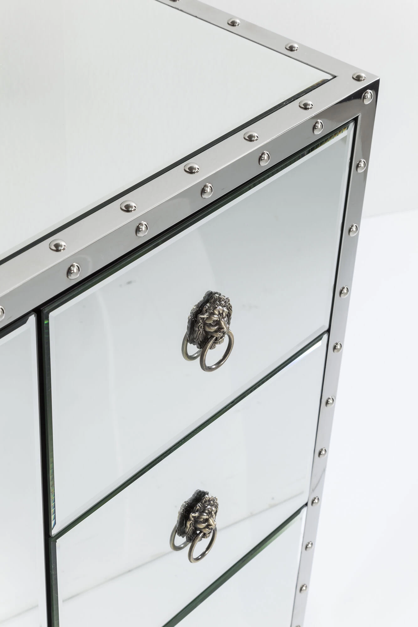 Lowboard Rivet – Bild 9