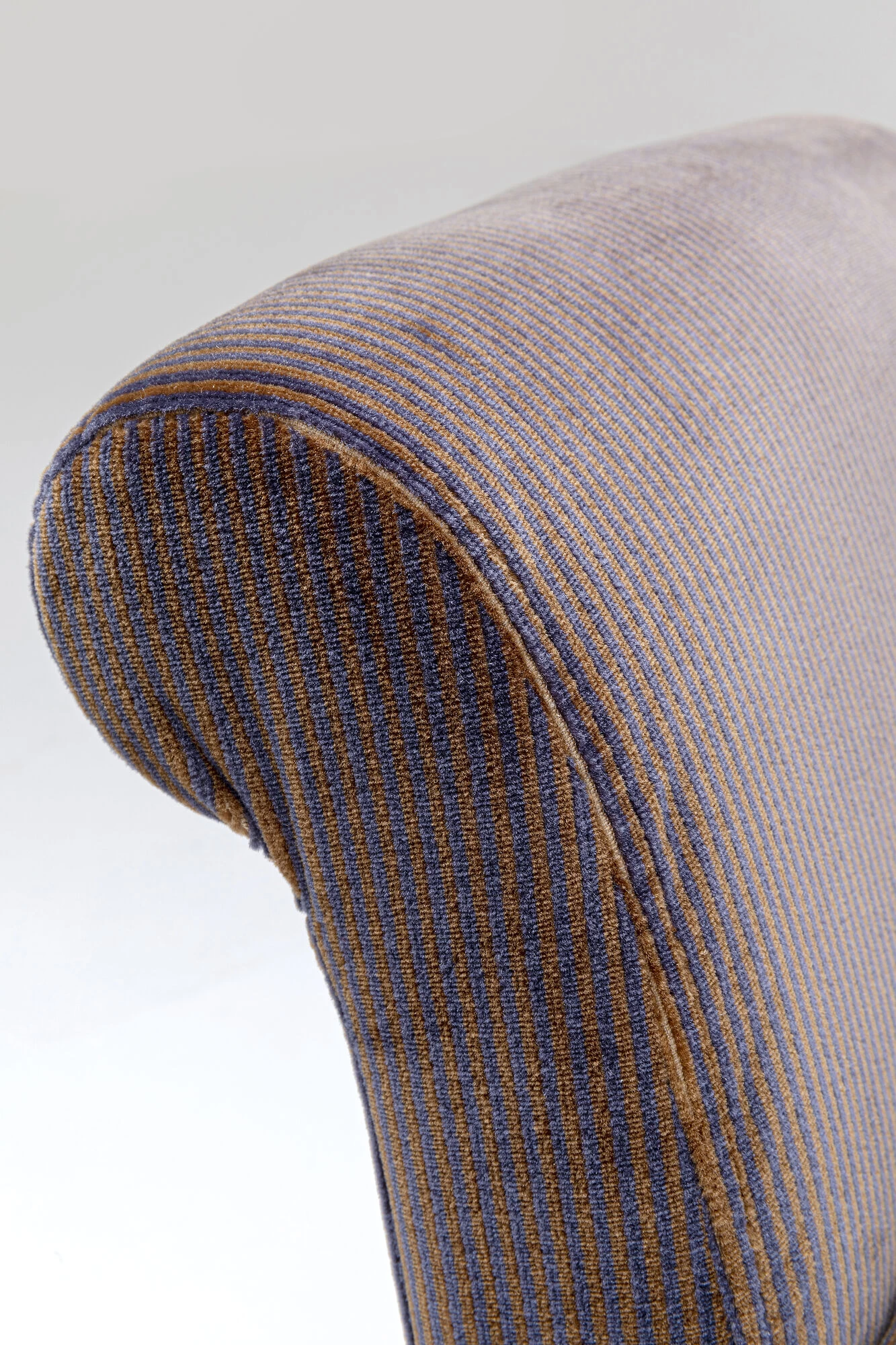 Bank Motley Velvet Braun – Bild 3